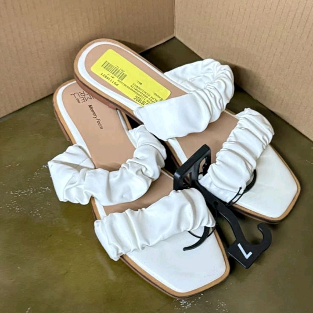 Time and Tru Women's 7 & 9 White Braided Two Band Sandals